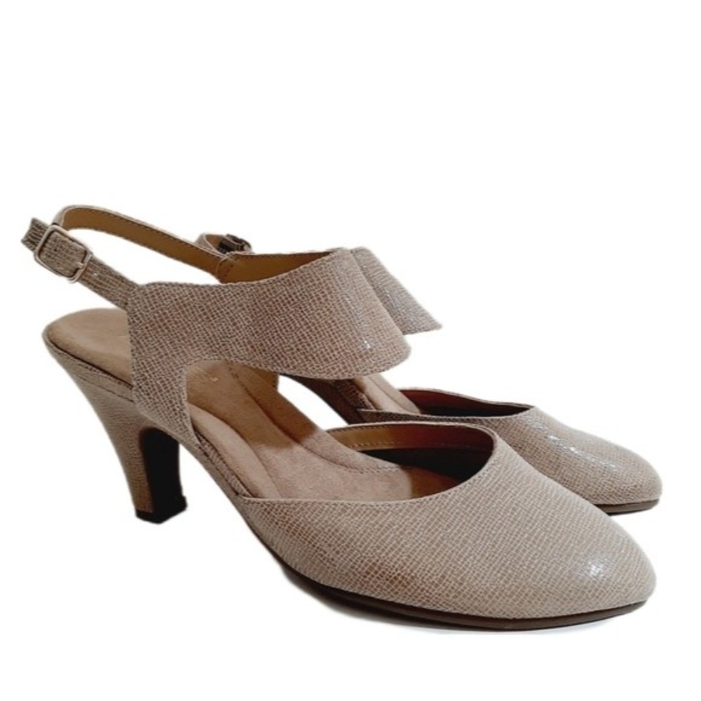 AEROSOLES Paper Trail Comfort Heel Rest Leather Slingback Cream Sz 9